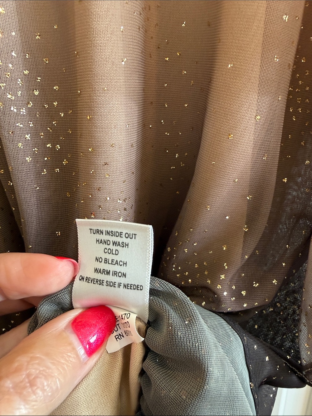 Dressbarn Taupe/Gold to Black Ombre Sparkle Blouson Top - Picture 4 of 7